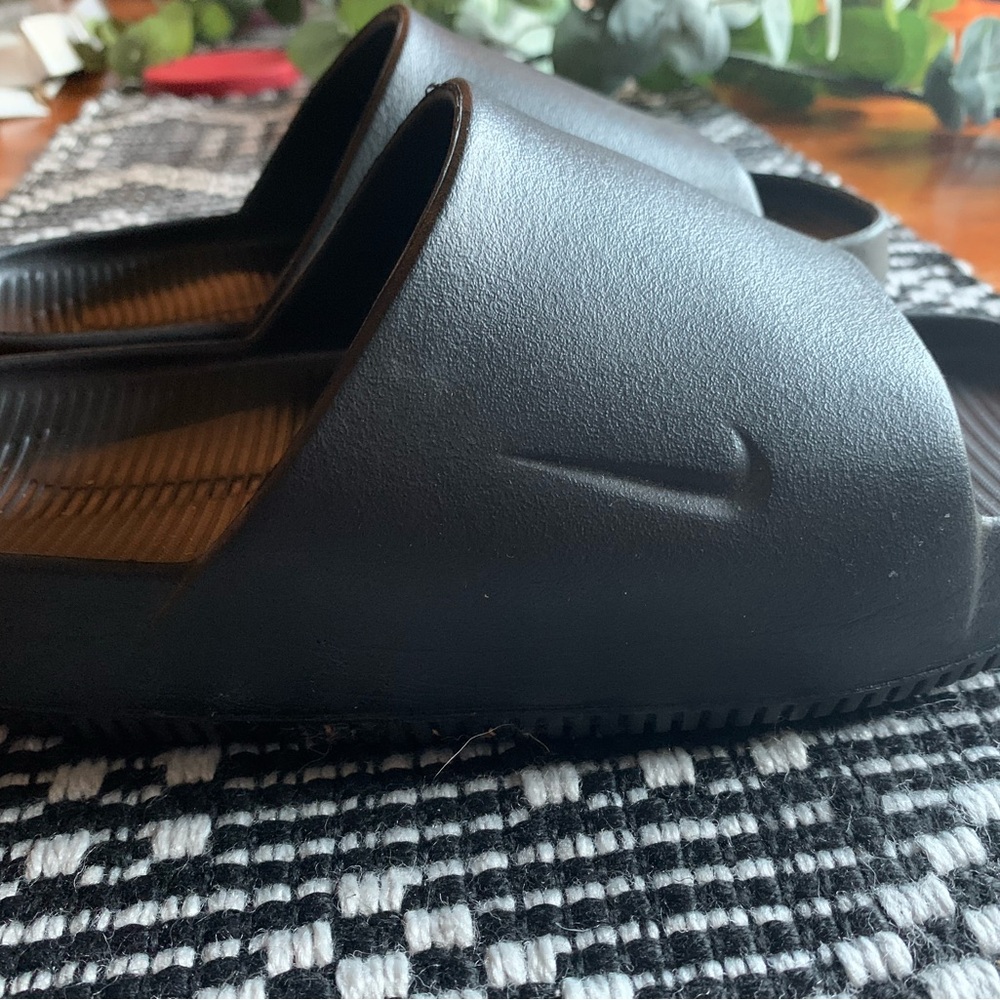 Nike womens Black Slide Sandals